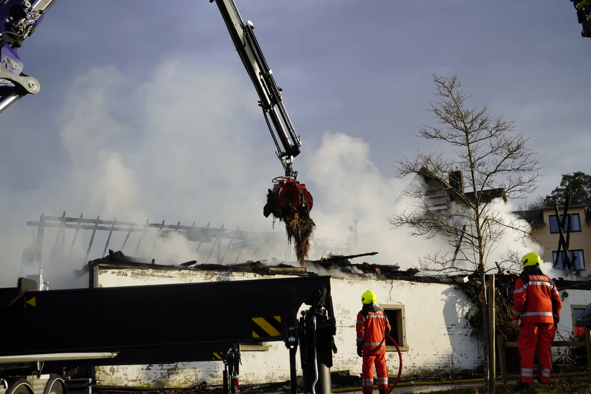 Eine Brandstelle, die gelöscht ist.